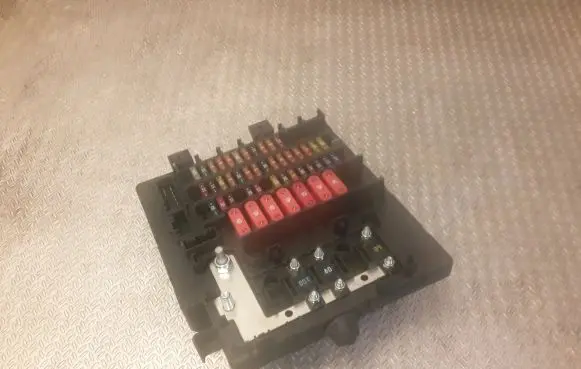 BMW Z4 E85 E86 Fuse module 8378113