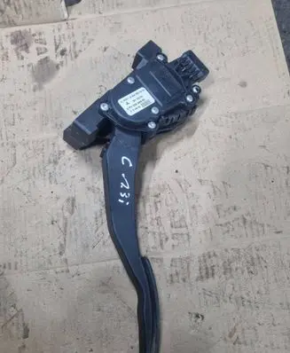 Mitsubishi Colt Accelerator throttle pedal A4543000304 MN125792 6PV00886600