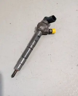 Volkswagen Golf Plus Fuel injector 03L130277J