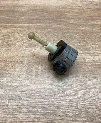BMW 3 E92 E93 Headlight level adjustment motor 1307220060