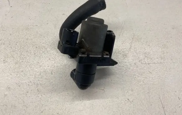 BMW 3 E36 Coolant heater control valve 1387846 1147412052