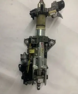 Steering wheel axle set