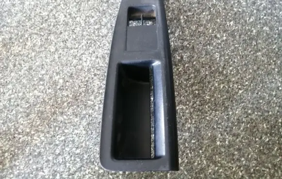 Volkswagen Polo IV 9N3 Front door window switch trim 6Q1867171E