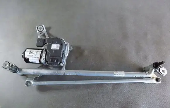 Volkswagen Touareg III Front wiper linkage and motor 761955023B