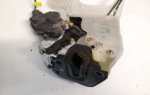 Hyundai Tucson JM Rear door lock