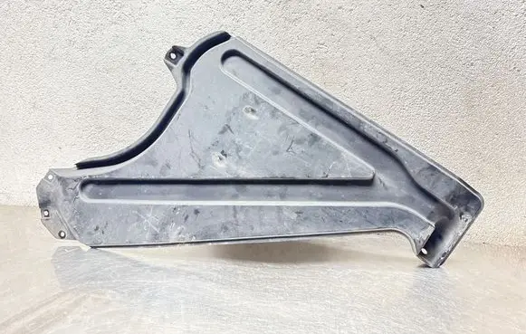 Audi Q7 4M Fuel tank bottom protection 4M0825219E