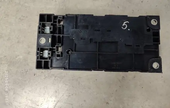 Toyota Prius (XW30) Fuse box set 71405539