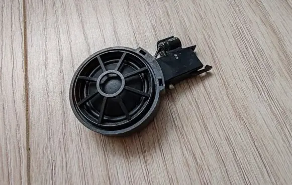 Audi A2 Front door high frequency speaker 8Z0035399