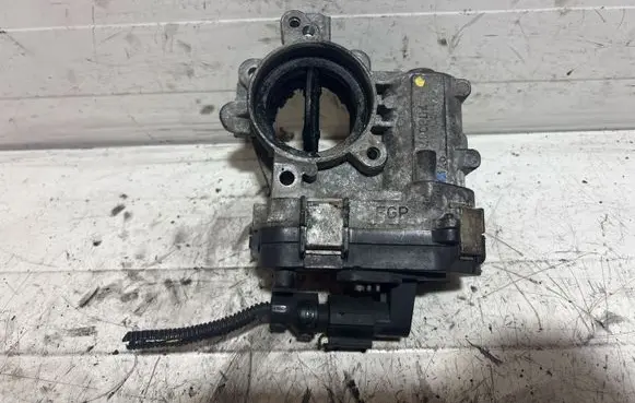 Volvo S60 Throttle valve 6HH141D7H