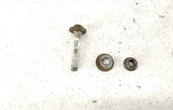 Fiat Freemont Rear suspension camber bolt 