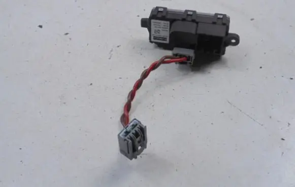 Ford Focus Heater blower motor/fan resistor AV6N19E624AB