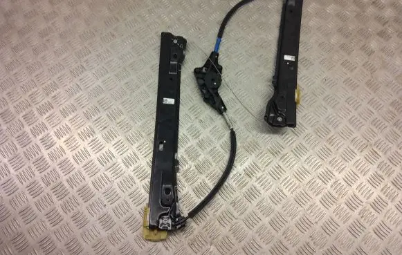 Alfa Romeo Stelvio Front window lifting mechanism without motor