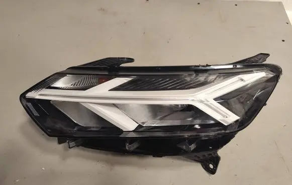 Dacia Sandero III Headlight/headlamp 260602561R