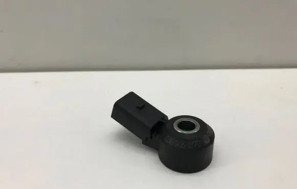 Volkswagen Golf VII Detonation knock sensor 030905377D