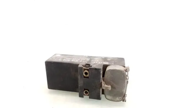 Volkswagen Golf III Coolant fan relay 357919506D