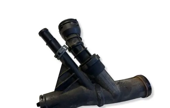 Audi Q3 8U Engine coolant pipe/hose 04L121026F 04L121071F