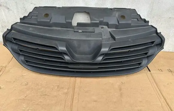 Renault Trafic III (X82) Front grill 623108673R