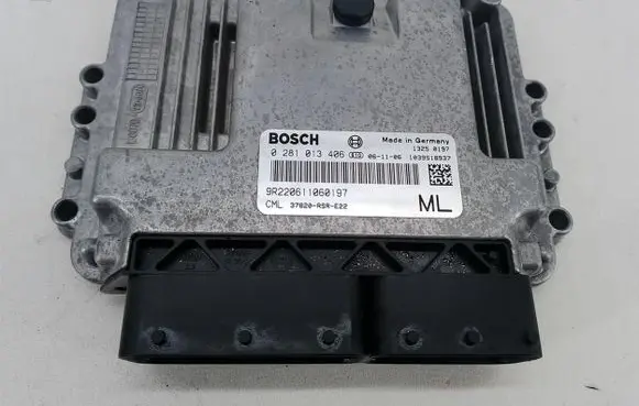Honda Civic Engine control unit/module ECU 37820-RSR-E22