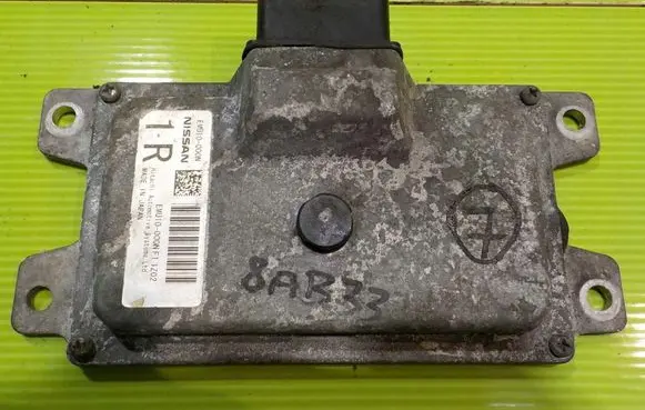 Nissan Qashqai Torque split ecu control unit/module BIEGOW 8AB33 EMU10000N