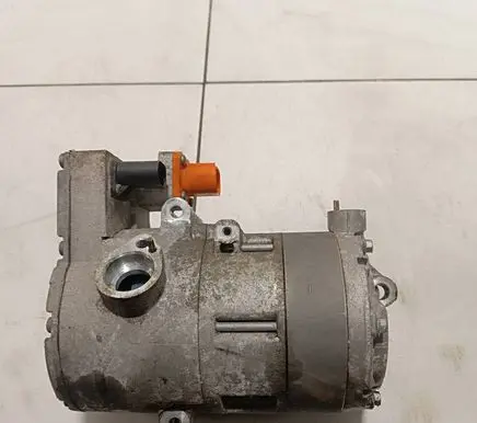 Volkswagen Golf VII Air conditioning (A/C) compressor (pump) 5QE816803 12F010001B VP7VAH19D629AC