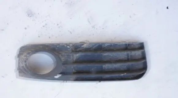 Audi A4 S4 B8 8K Front fog light trim/grill HALOGENZALEPKA