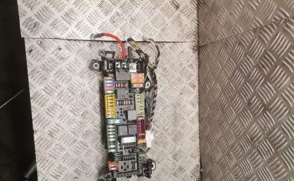 Mercedes-Benz CLA C117 X117 W117 Fuse module a2465400240