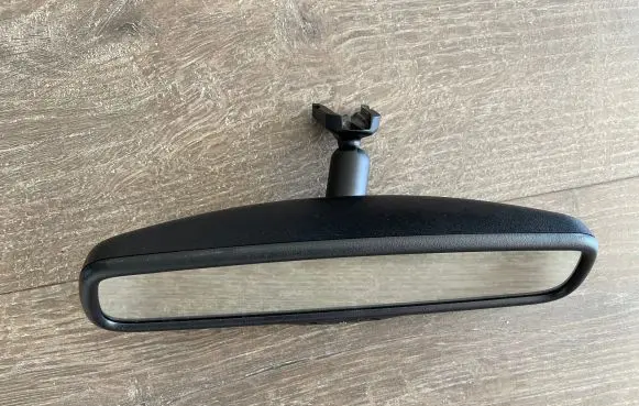 Nissan Qashqai Rear view mirror (interior) 963217990A