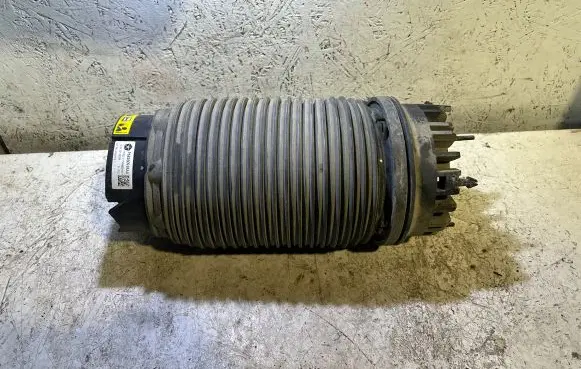 Ram 1500 Rear air suspension bag/shock absorber P68260938AA 02032100379 15540001673