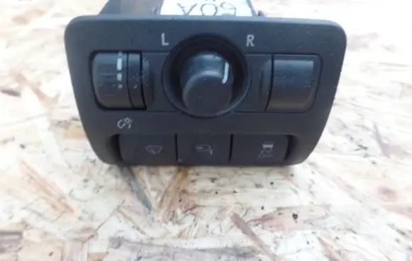 Wing mirror switch