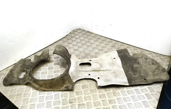 Skoda Fabia Mk2 (5J) Heat shield in engine bay 6R1863353E