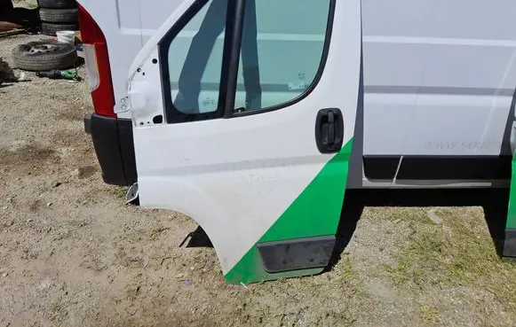 Fiat Ducato Front door