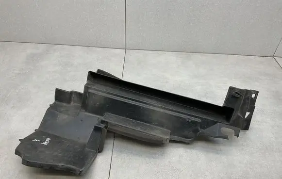 Nissan Pulsar Intercooler air guide/duct channel 