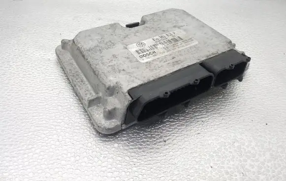 Volkswagen PASSAT B5 Engine control unit/module ECU 038906018P 0281001720