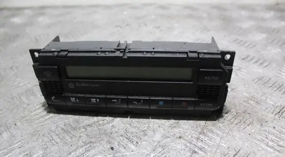 Volkswagen Golf IV Climate control unit
