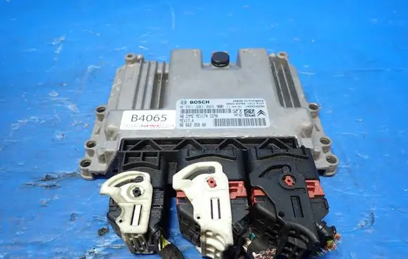Citroen C4 I Picasso Engine control unit/module 9663193780 9666235880 0261201863