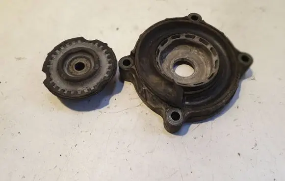 Volkswagen Touareg I Front coil spring rubber mount 7L0412327 7L0411189