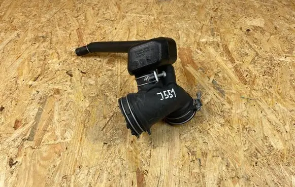 Air intake hose/pipe