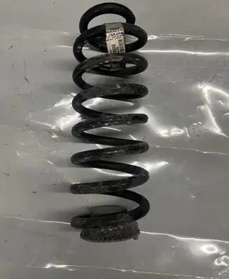 Jeep Cherokee Rear coil spring 68157882AB 7882AB 68157882A