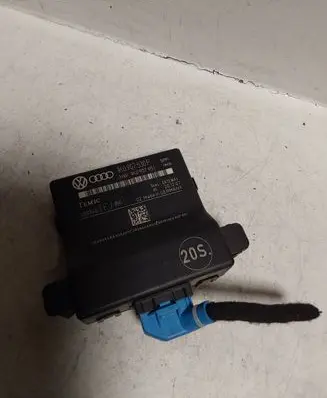 Volkswagen Golf V Gateway control module 1K0907530P 1K0907951