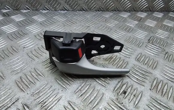 Toyota Prius (XW30) Front door interior handle