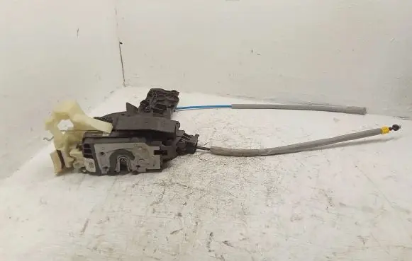 Mercedes-Benz E W238 Front door lock A0997203500 A2220063999