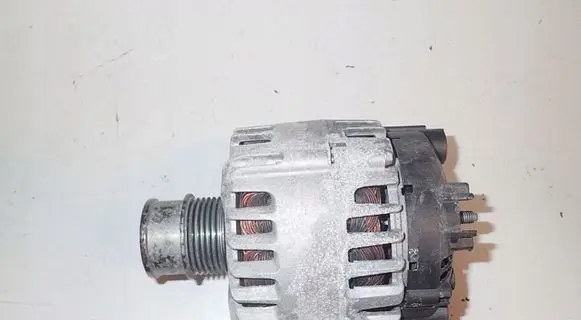 Volkswagen Golf VII Generator/alternator 04C903023M