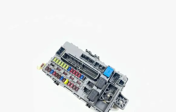Honda Accord Fuse module 116RA000008