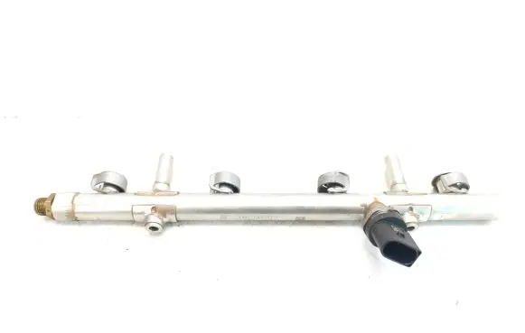 Volkswagen Golf VII Fuel main line pipe 06K133317G 06J906051F