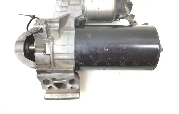 BMW 5 F10 F11 Starter motor 8570383