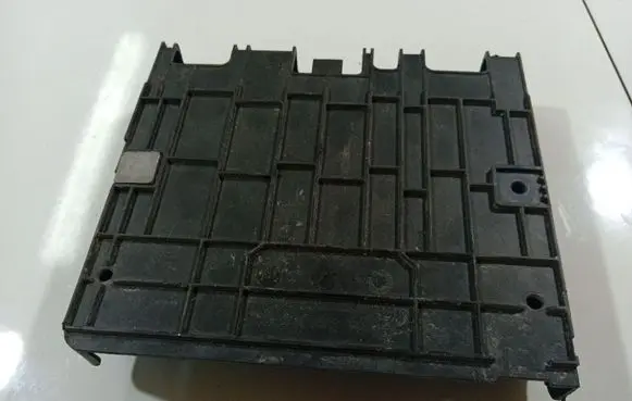 Peugeot 1007 Battery bracket 9653775780
