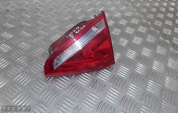 Audi A5 8T 8F Tailgate rear/tail lights 8T0945094