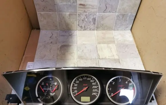Nissan Primera Speedometer (instrument cluster) AV6192528122 AV619