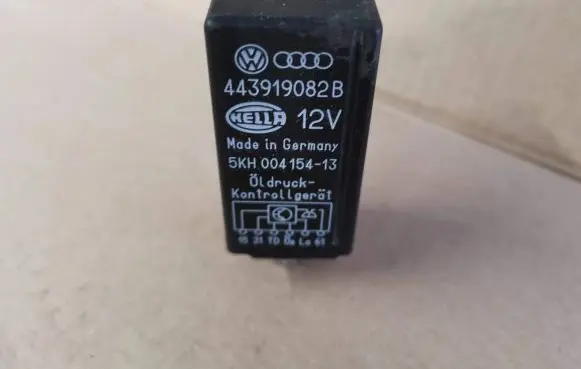 Audi A4 S4 B5 8D Other relay 443919082B 5KH00415413