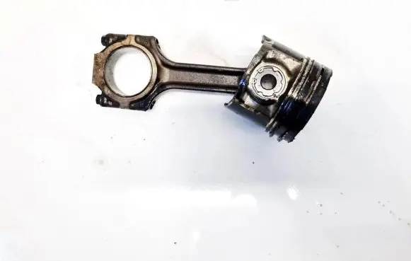 Alfa Romeo 147 Piston with connecting rod